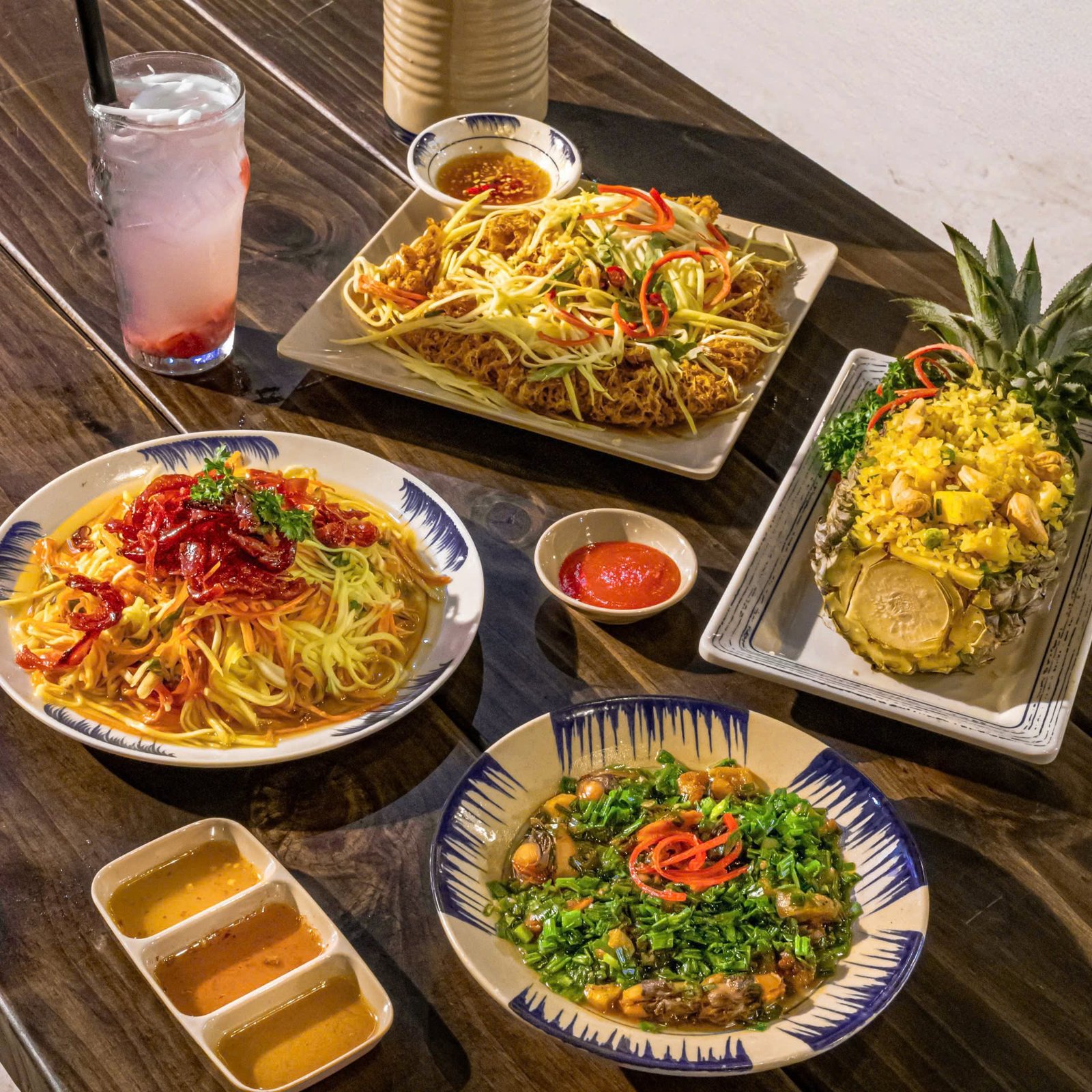 Món ăn cho bữa chia tay đồng nghiệp tại Mây Nướng